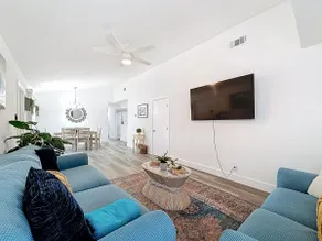 3BR Lake Front Getaway - Image 4