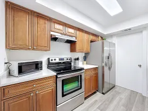 3BR Lake Front Getaway - Image 3