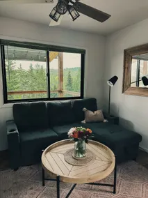 Soak & Stay Cabin Hideaway - Image 5