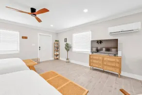 1 Minute to Beach, Free Parking, Beach gear - Image 2