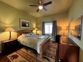 The Cascade Mountain-View Retreat - Image 5