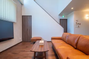 High-Ceiling Wooden Design Home | Spacious Entire Home with 4 Bedrooms | Up to 10 People | Parking Available | Near Maruyama Park - Image 2