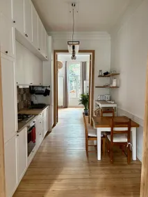 Beautiful apartment on the Ixelles Ponds - Image 2