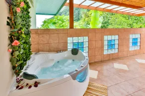 Blue Horizon - Le Fare Ra'i - Jacuzzi - Garden - Image 2