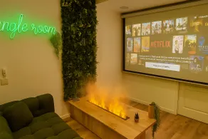 Jungle Room - Jacuzzi Sauna Cinema - Downtown - Image 2