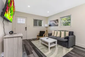 Stylish 1BR Sleeps 4 | Short North | Free Parking - Image 4