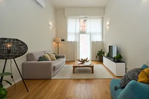 Luxury 3 Bedrooms Near Duomo - Image 2