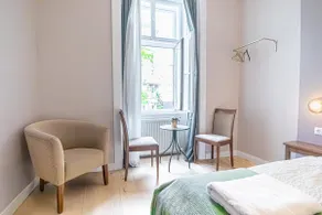 Stylish Room with Private Bath | Mariahilferstraße - Image 3