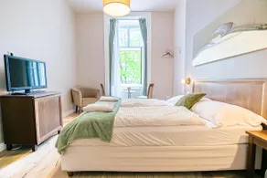 Stylish Room with Private Bath | Mariahilferstraße - Image 4