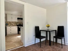 Charming Cottage - Image 4