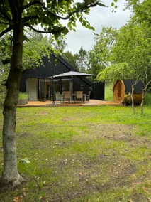 Beautiful, peaceful newly renovated gem close to the beach - Image 5