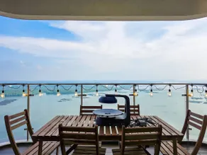 Seaview & Bathtub | The Aria Luxe Suite @Danga Bay - Image 2