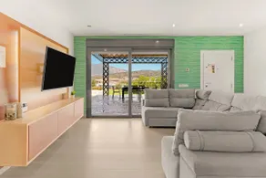 Country house in a top setting - Image 2
