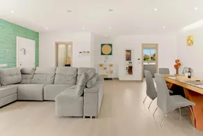 Country house in a top setting - Image 4