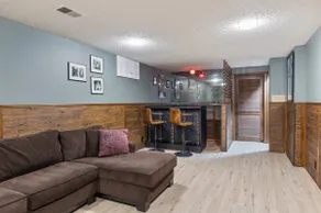 Home min to zoo, free off street parking, 4TVs, 8+ - Image 5