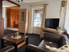 2-room top floor apartment with KDB and balcony - Image 4