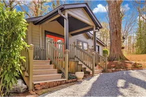 Spacious Arden Main House:Games, Firepit & Dog Run - Image 3