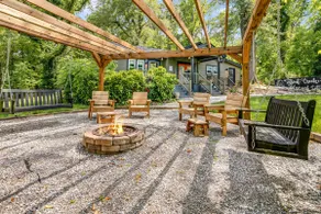 Spacious Arden Main House:Games, Firepit & Dog Run - Image 4