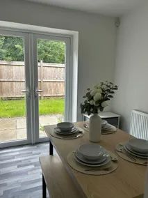 Spacious 4BR House with Backyard in Saint Helens - Image 2