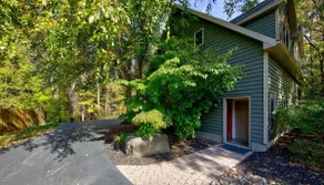 Cozy Carriage House - Image 4