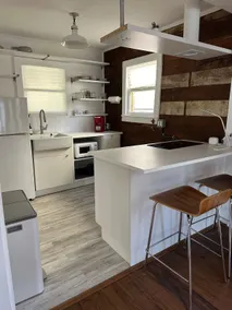 @ Historical Hyde Park! 1/1 home in Central Austin - Image 4