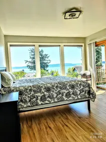 Saltwater Beach Home with Ocean View - Image 5