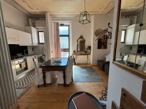 Anastasia House Suite - Image 4