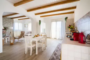 Nuciara Luxury Apartment - Image 3
