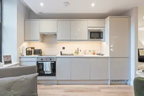 Studio Seven | City Centre | Long Stay Discounts - Image 3