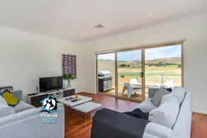 Pet Let 22: Contemporaneo Campo da golf facciata 3BR - Image 4