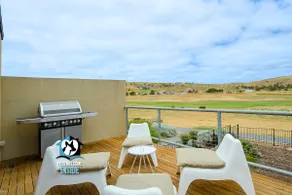 Pet Let 22: Contemporaneo Campo da golf facciata 3BR - Image 5
