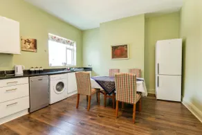 The Prince's Eyrie - Spacious, comfy and cosy - Image 4