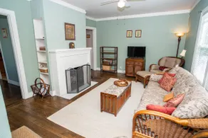 Charming Alameda Bungalow Easy Access to San Francisco, Beach, Redwoods, Marinas - Image 2