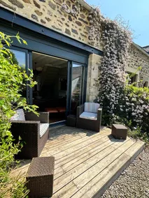 A 2 bedroom cottage that sleeps 4 guests  in 2 bedrooms with covered pool - Image 5