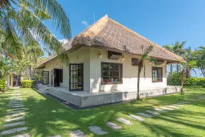 Villa Sali: luxury beach villa with staff! - Image 2