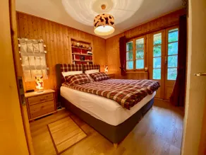 Sunny Cozy Chalet · Mountain Views · Near Trails - Image 3