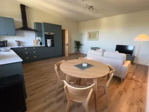 Spacious & stylish riverside apartment in Ross on Wye - Image 5