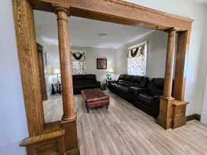 Comfy/Cozy Traditional 4BR Home - Image 2