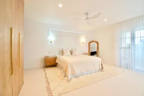 The Buddina House | Luxury Waterfront Haven - Image 4