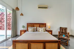 2BR| Lux+Tub+Pool |StayVista| Lazy Mango@Telangana - Image 4