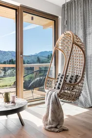 Mountain Base - Wolf House with Jacuzzi and Sauna - Image 4