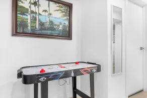 Willow Den: Modern Apt 1B/1B, Kitchen, Parking,5G! - Image 5