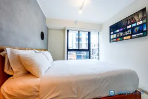 2BR Apt with Free Garage and Street View |305 - Image 2