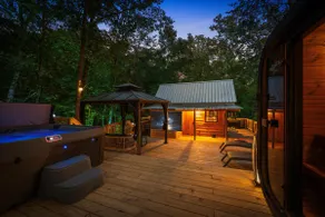 Intimate Cabin Escape: Hot Tub, Sauna & Projector - Image 2