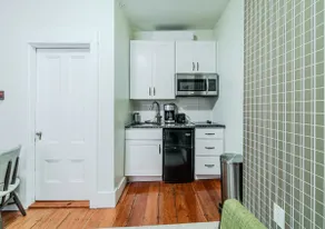 Beacon Hill Charm - Image 4