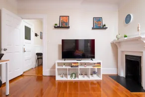 Coolidge Corner-1st Floor-Close to the Subway! - Image 3