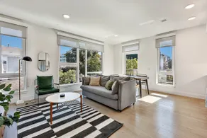SOLIS Capitol Hill - Stunning Condo Near it All! - Image 2