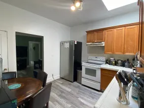 Entire 2-Bedroom Flat in Vibrant Mission District - Image 4