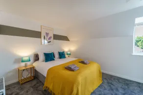 10%OFF | Leisure | Relocation | WiFi | Sleeps8 - Image 3