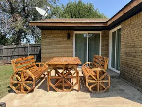 Where Buffalo Roam. Sleeps 6. Wi-fi. Fenced yard. - Image 2
